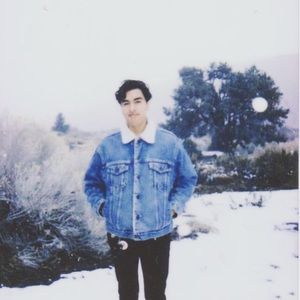 Meet your Posher, Dominic